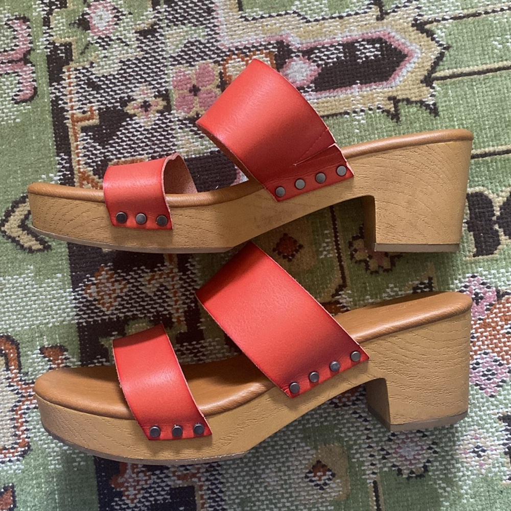 Universal Thread clog sandals - Picture 4 of 4